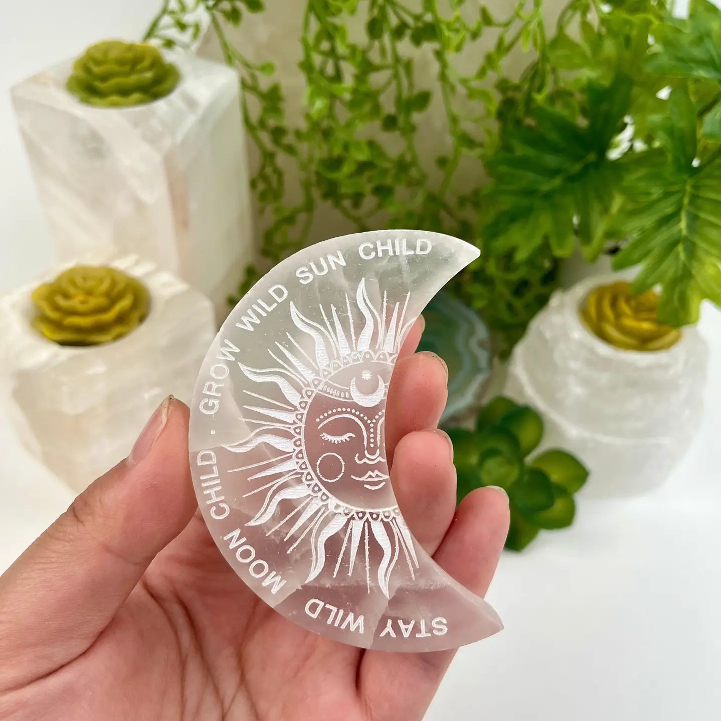 🎁 Selenite Moon (100% off)